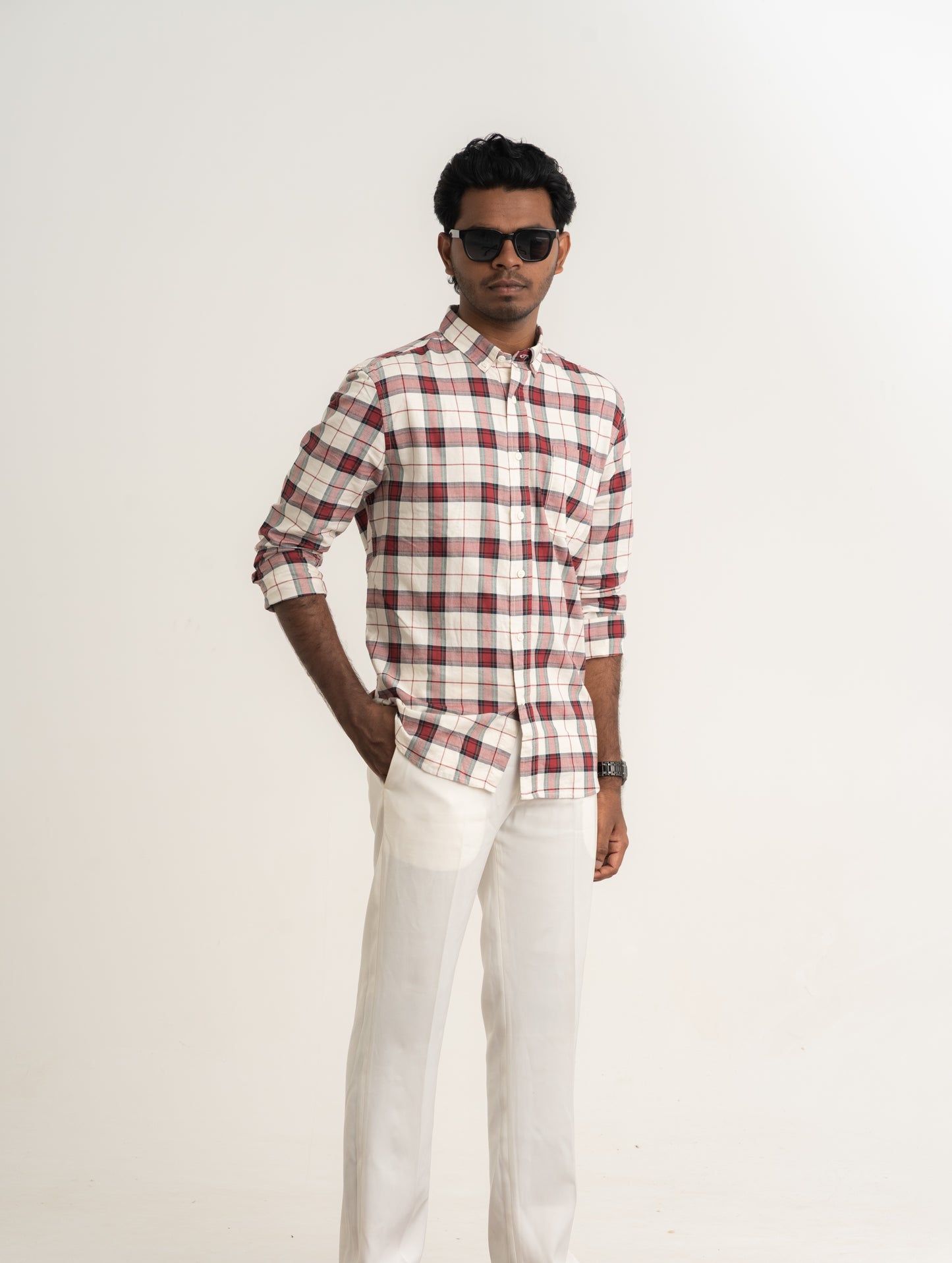 White & Red Oxford Casual – Stylish Checked Regular Fit