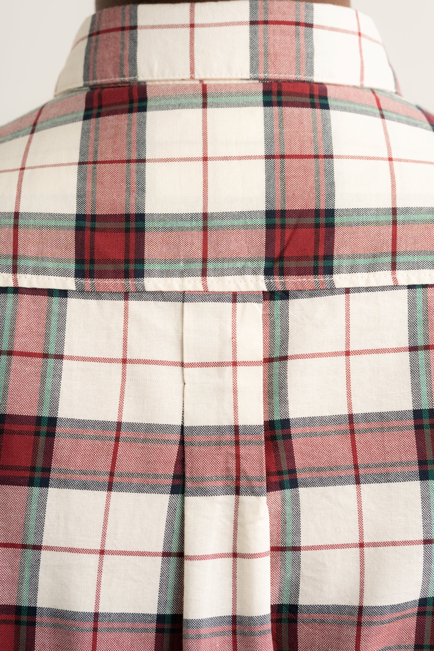 White & Red Oxford Casual – Stylish Checked Regular Fit
